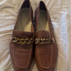 Clarks Tan Leather Loafers with Chain Accent